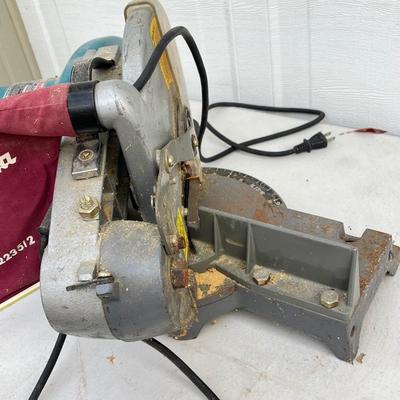 LOT 280G: Makita Table Saw