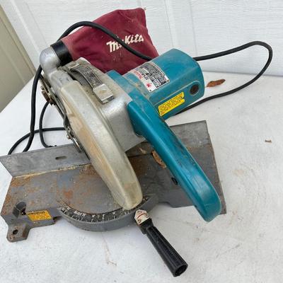 LOT 280G: Makita Table Saw
