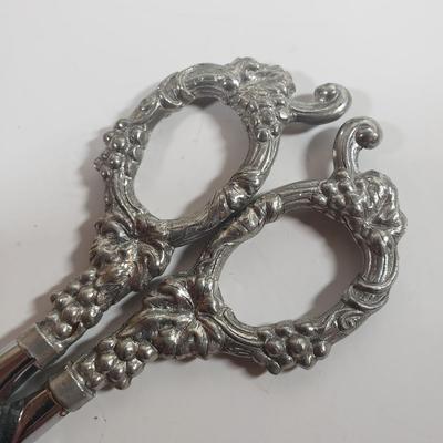 LOT 303B: Art Nouveau Lady Frame, Ornate Grape Leaf Shears, Art Pottery & Olivia Riegel Mirrored Frame