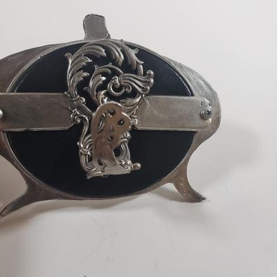 LOT 303B: Art Nouveau Lady Frame, Ornate Grape Leaf Shears, Art Pottery & Olivia Riegel Mirrored Frame