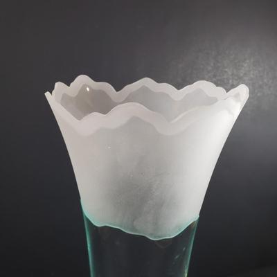LOT 304B: Stephen Schlanser Signed Art Glass Vase