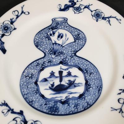 LOT 309B: Set of 6 "Blue Vases" Plates by The Haldon Group