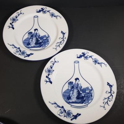 LOT 309B: Set of 6 "Blue Vases" Plates by The Haldon Group