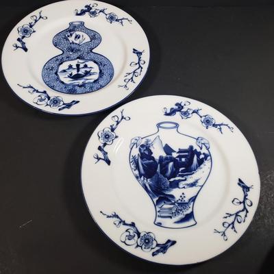 LOT 309B: Set of 6 "Blue Vases" Plates by The Haldon Group