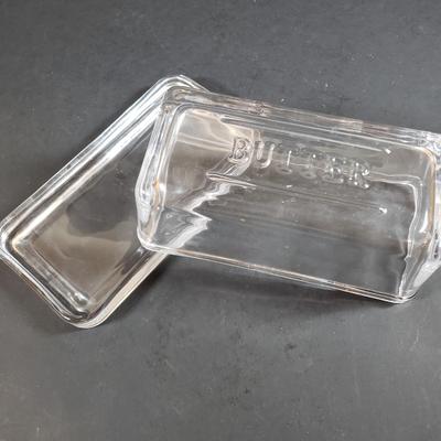 LOT 310B: Corning Ware Broil/Serving Tray & Bakeware, Glass Butter Dish, Artist Signed Folk Art & Heart Rimmed Glass Platters