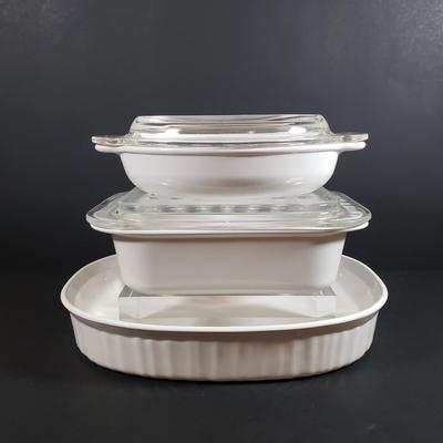 LOT 310B: Corning Ware Broil/Serving Tray & Bakeware, Glass Butter Dish, Artist Signed Folk Art & Heart Rimmed Glass Platters