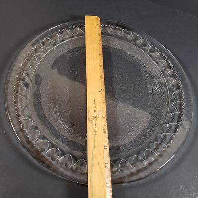 LOT 310B: Corning Ware Broil/Serving Tray & Bakeware, Glass Butter Dish, Artist Signed Folk Art & Heart Rimmed Glass Platters