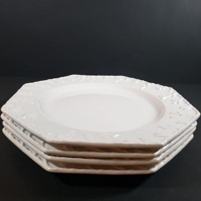 LOT 311B: Italian Ceramic Coral Pattern Plates, Fish Dishes by California Pottery & Ironstone, Large Conch Shell Tureen