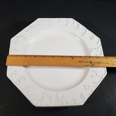 LOT 311B: Italian Ceramic Coral Pattern Plates, Fish Dishes by California Pottery & Ironstone, Large Conch Shell Tureen