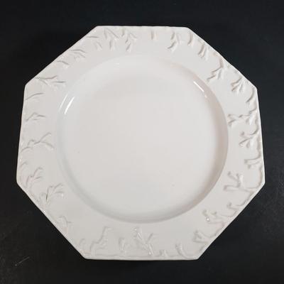 LOT 311B: Italian Ceramic Coral Pattern Plates, Fish Dishes by California Pottery & Ironstone, Large Conch Shell Tureen