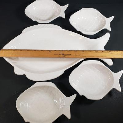 LOT 311B: Italian Ceramic Coral Pattern Plates, Fish Dishes by California Pottery & Ironstone, Large Conch Shell Tureen