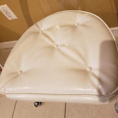 LOT 313B: Set of 4 Lucite Acrylic Rolling Chairs