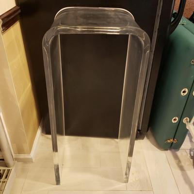 LOT 314B: Lucite Acrylic Side Table/Display Stand & Assortment of Lucite Display Blocks