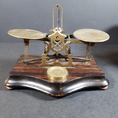 LOT 318B: Vintage Brass & Cast Iron Scales, Brass Table Decor & More