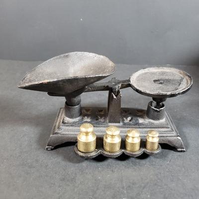 LOT 318B: Vintage Brass & Cast Iron Scales, Brass Table Decor & More