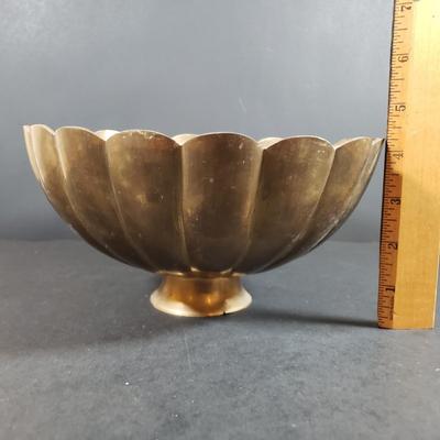 LOT 318B: Vintage Brass & Cast Iron Scales, Brass Table Decor & More