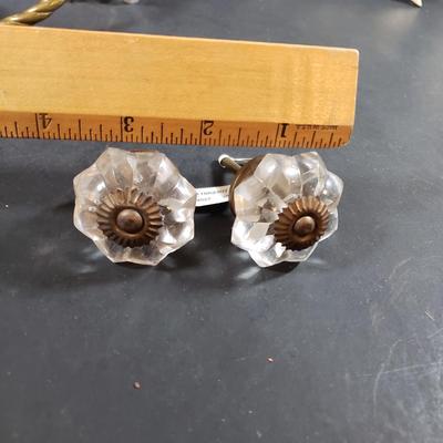 LOT 320B: Decorative Brass Hardware & New Anthropologie Brand Drawer Pulls