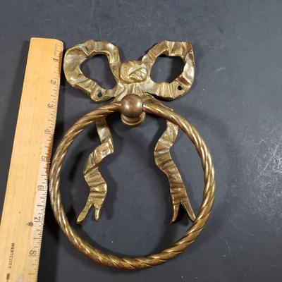 LOT 320B: Decorative Brass Hardware & New Anthropologie Brand Drawer Pulls