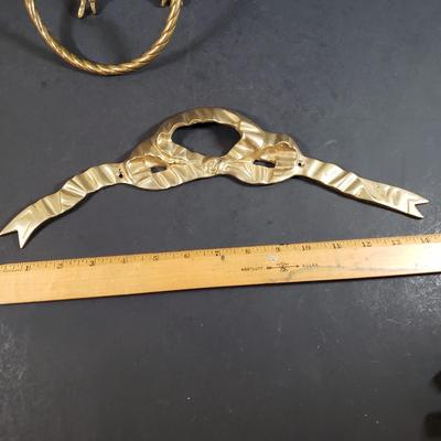 LOT 320B: Decorative Brass Hardware & New Anthropologie Brand Drawer Pulls