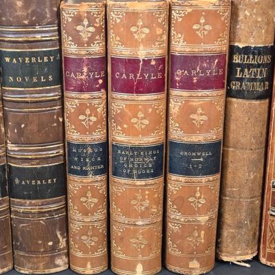 LOT 342B: Jay Strongwater Mayfair Enamel Leaf Bee Clock, Antique Books, and Ornate Bookends