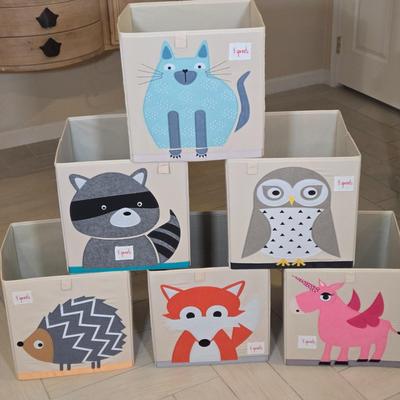 LOT 353B: Collapsible Sprout Fabric Storage Bins