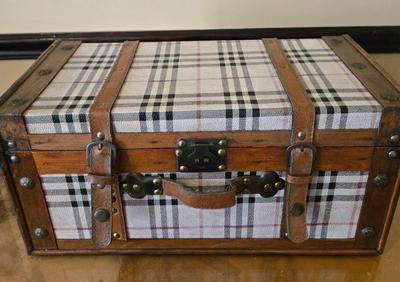 LOT 360B: Decorative Vintage Style Nesting Trunks and Table Decor Double Reel Metal Movie Camera