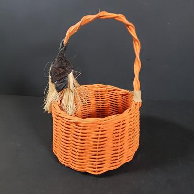 LOT 402B: Vintage Halloween Decor & Voodoo Doll by Urban Outfitters