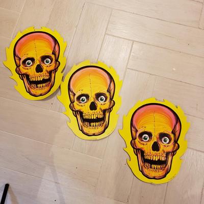 LOT 404B: Set of 9 Vintage Beistle Halloween Cutouts