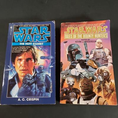 LOT 405B: Star Wars Collection with Vintage C-3PO Mask