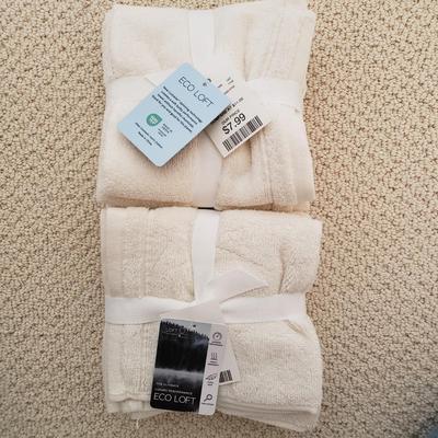 LOT 413Z: Assortment of New Sheet Sets, Pillowcases & Washcloths