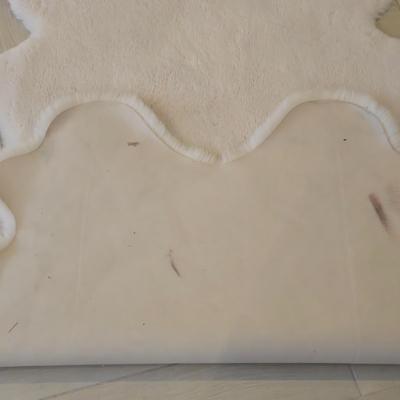 LOT 442B: Mon Chateau Faux Animal Skin Rug