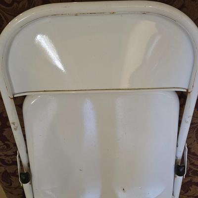 LOT 445B: White Metal Folding Chairs