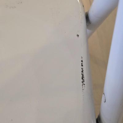 LOT 445B: White Metal Folding Chairs