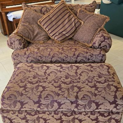 LOT 448B: Bernhardt Love Seat with Matching Ottoman