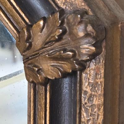 LOT 450B: Decorative Antique Wall Mirror