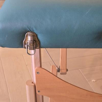 LOT 456B: Portable Massage Table