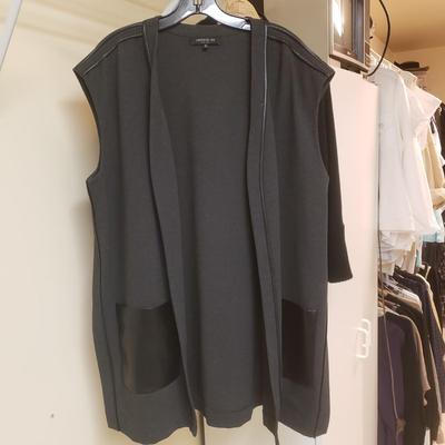 LOT 481MBC: Ladies Sweaters-Ann Taylor, Leo & Ugo, Barbara Wells Studio & More