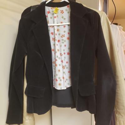 LOT 482MBC: Vintage Y2K Young Ladies Clothing