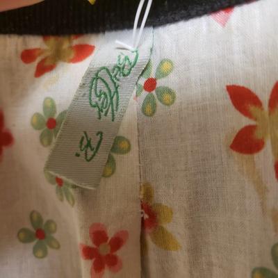 LOT 482MBC: Vintage Y2K Young Ladies Clothing