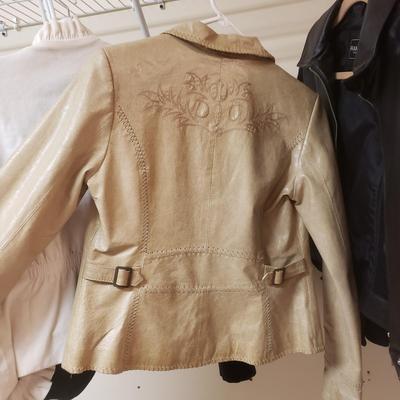 LOT 482MBC: Vintage Y2K Young Ladies Clothing