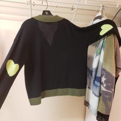 LOT 483MBC: Lisa Todd Sweater Collection