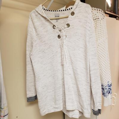 LOT 485MBC: Colorful Knit Tops-Philosophy Cashmere, Nic+Zoe, Cotton by Autumn Cashmere & More