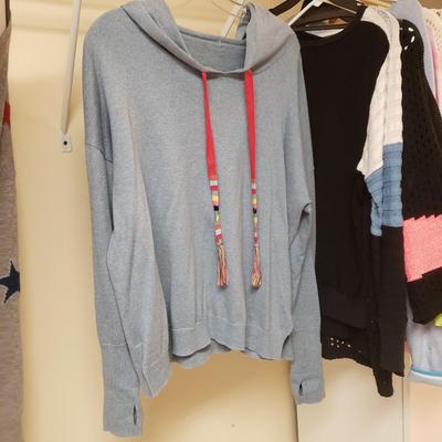 LOT 485MBC: Colorful Knit Tops-Philosophy Cashmere, Nic+Zoe, Cotton by Autumn Cashmere & More