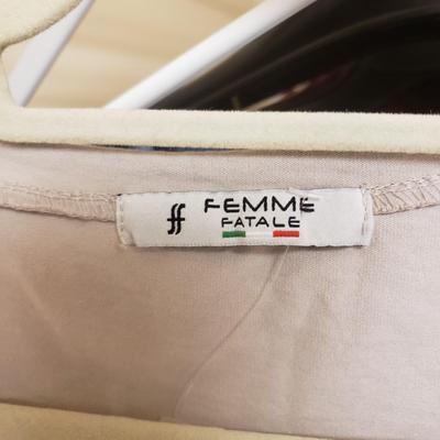 LOT 487MBC: Assorted Tops from Femme Fatale, Counter Culture, Wispr & More