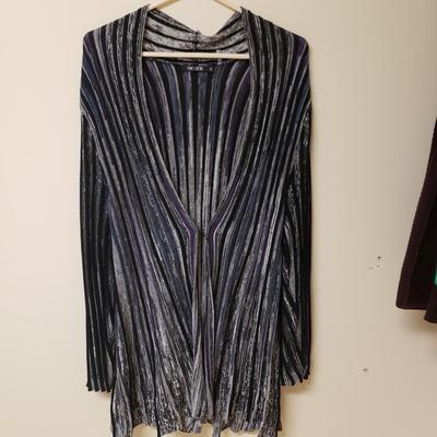 LOT 492MBC: Oversized Shirts & Sweaters-Vitamin, Comfy USA, Jones New York & More