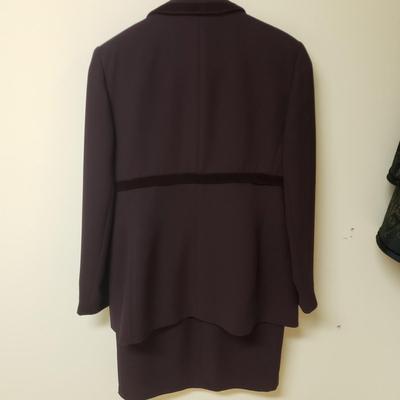 LOT 500MBC: Designer 2&3 Piece Sets-Basler Black Label & More