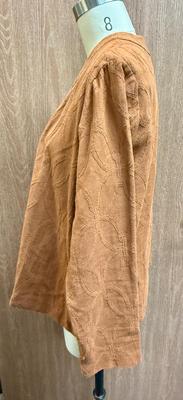 Sale Photo Thumbnail #112: In very good condition.