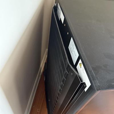 EuroCave Wine Cabinet (O-BM)