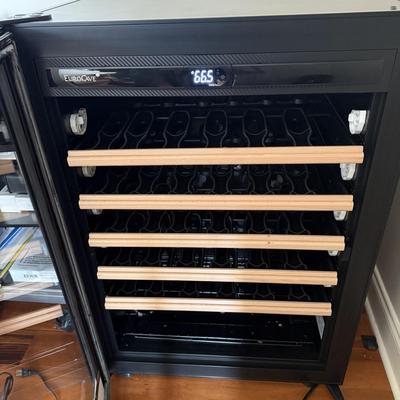 EuroCave Wine Cabinet (O-BM)