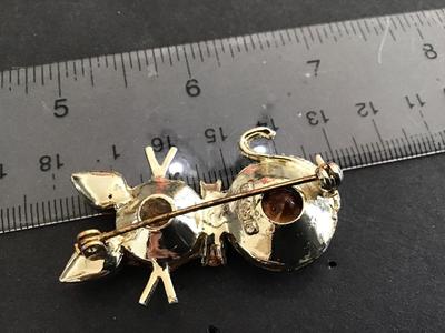 Dodd Vintage Signed Glass Crystal Brooch Cat